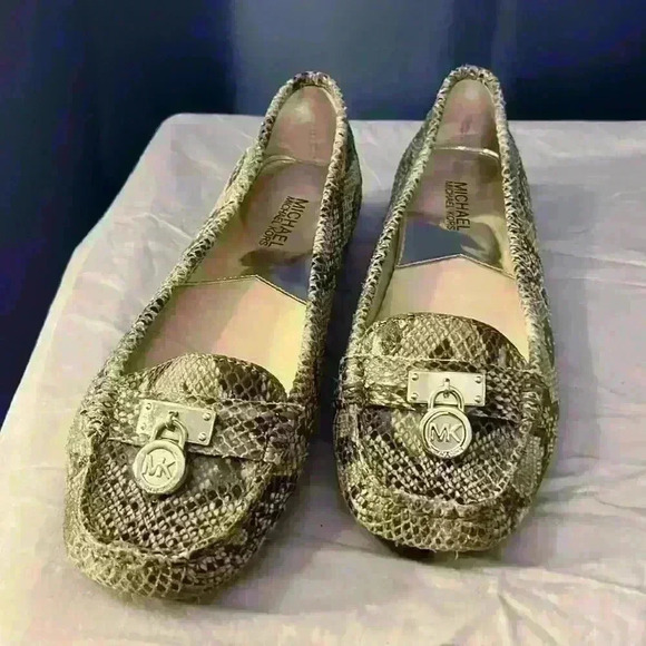 Micheal Kors Snakeskin Flats - Picture 1 of 14
